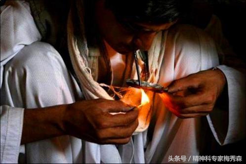 吸食*洛因海**后特别容易生病,怎么回事?