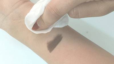 卸妆油卸妆膏卸妆水哪个不伤皮肤,卸妆油卸妆膏哪个用得慢