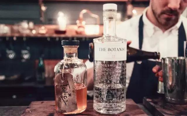 哪个鸡尾酒最便宜又好喝,上海比较好的鸡尾酒