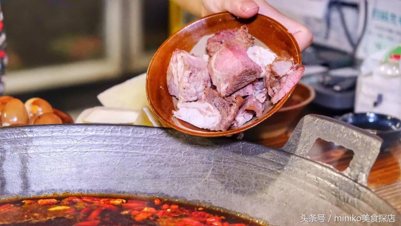 只卖红锅的火锅,只卖红汤的火锅