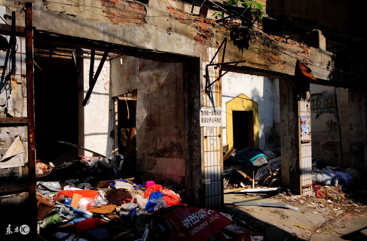 晚上在家发生奇怪的事,大家睡觉时都做过哪些奇怪的事