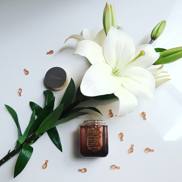 雅诗兰黛小棕瓶双萃精华评测,雅诗兰黛修护肌透精华胶囊怎么用