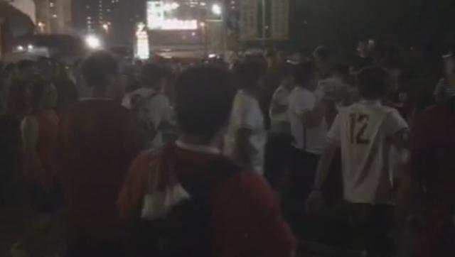 中超赛场爆发大规模冲突,中超赛场大规模冲突场面