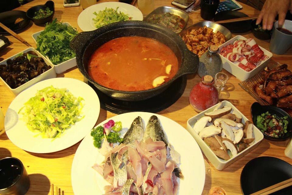 分享一下贵州凯里酸汤鱼,猫爷讲历史