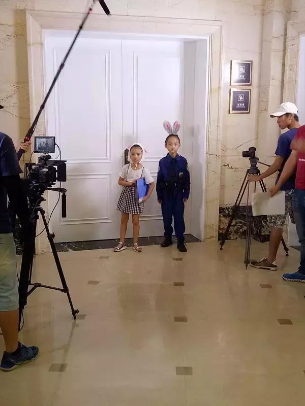 冰雪奇缘取景地国家,冰雪奇缘拍摄在森林里