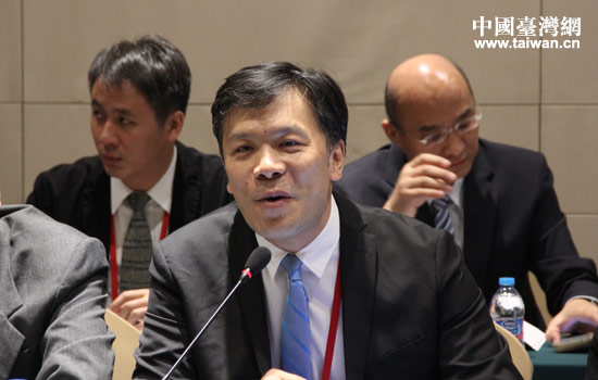 蔡英文穿长袖看棒球网友炸锅“空心菜”何时端上桌？