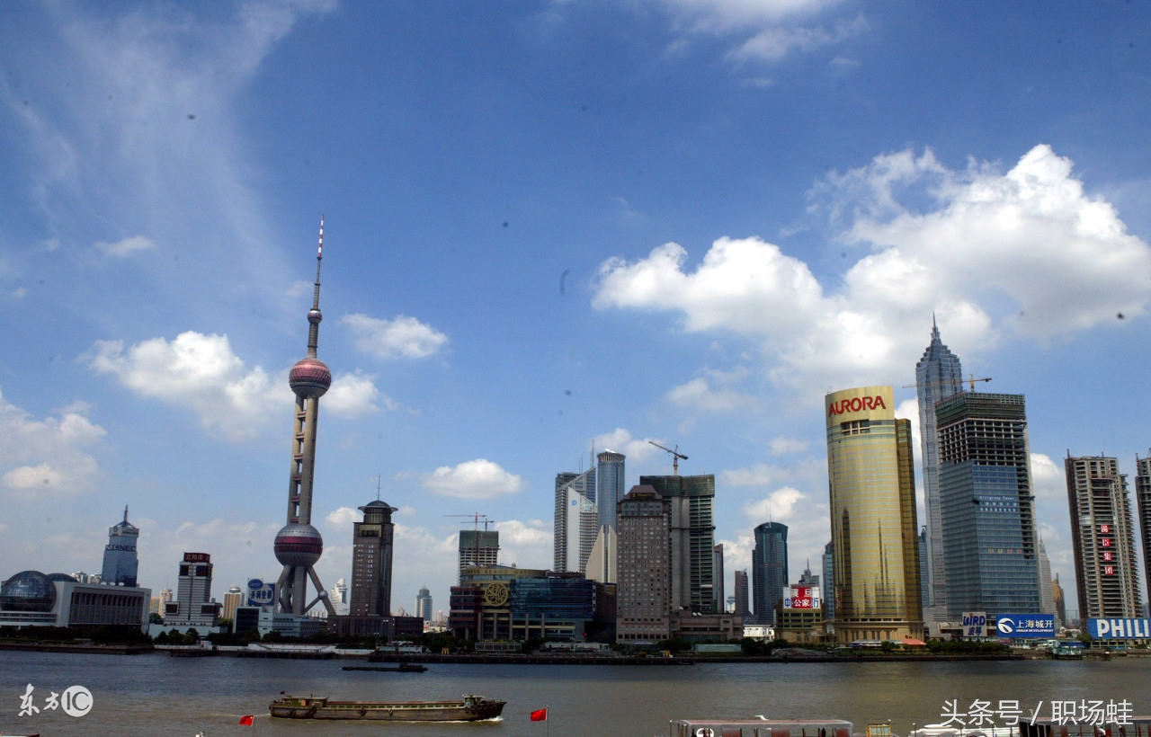 2016年上海市平均工资是多少,上海2023年的上半年平均工资