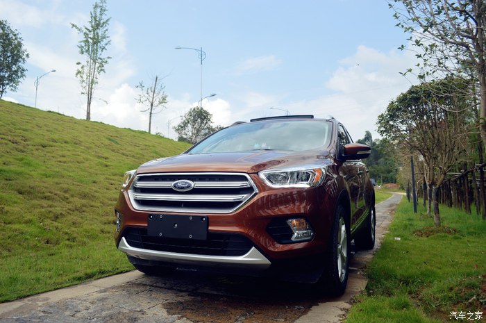福特翼虎1.6两驱上路实测,新福特翼虎无尽之旅探索冬日秘境