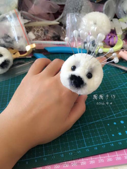 用小皮筋做戒指的小教程,做简单又漂亮的蝴蝶结戒指