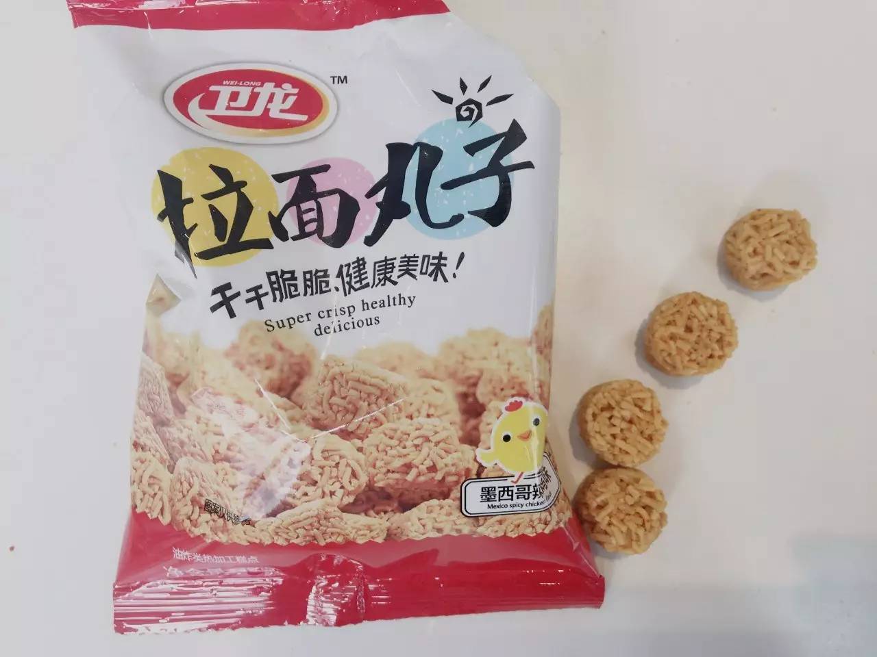 张君雅小浣熊小当家卫龙……谁才是真正的干脆面之王?