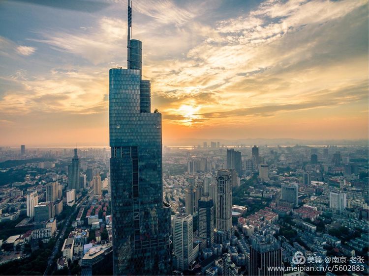 江苏第一高楼紫峰大厦,江苏南京市紫峰大厦