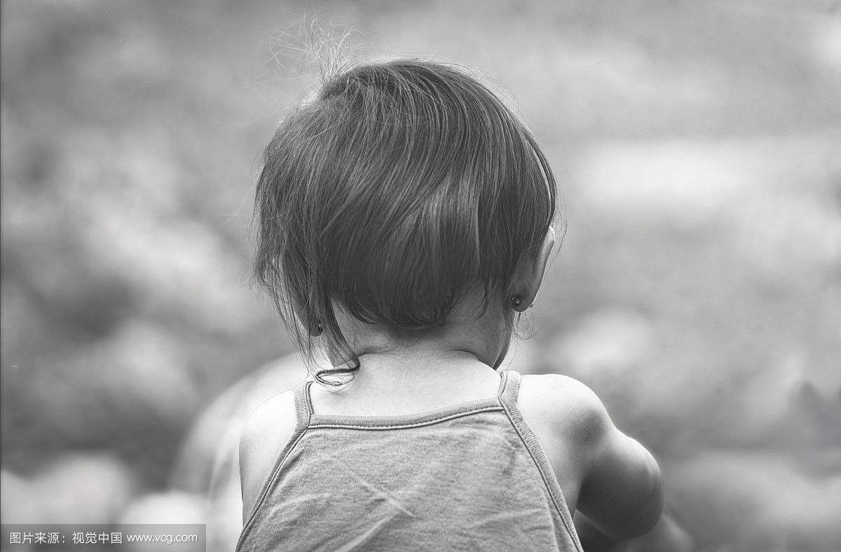 猥亵儿童视频利益链:家长参与拍摄,网上贩卖VIP卡5800元