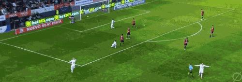 足坛现役5大远射高手，中超绿巨人浩克强势上榜，榜首无悬念