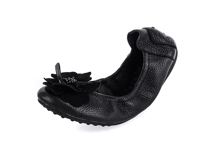 为什么我的脚穿高跟鞋后跟会掉,没有脚后跟穿高跟鞋老是掉