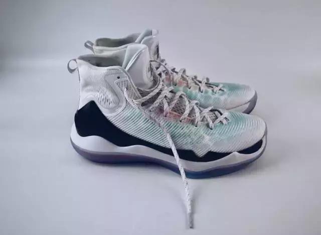 李宁驭帅11穿搭,李宁驭帅11冬季版本