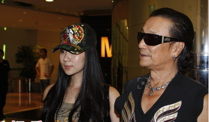 娱乐圈几个戴墨镜的,娱乐圈最喜欢戴墨镜的女明星