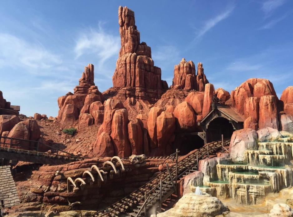 十月一出游去哪里好玩,国庆节8天长假哪里旅游好玩