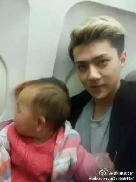 有钱了有钱了，我都不知道怎么花！此处应该艾特EXO