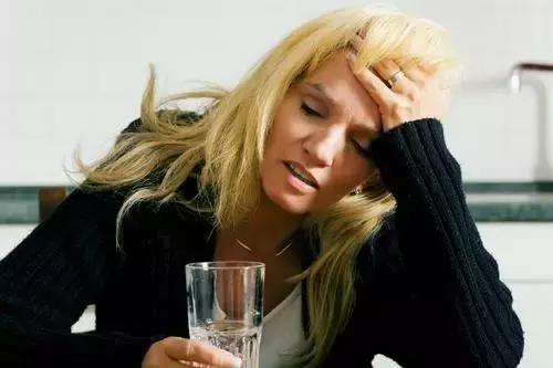 月经提前是气虚推迟是血虚,每个月月经推迟是气虚还是血虚