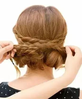 简单又漂亮的短发编发造型教程,短发编发发型简单又好看步骤