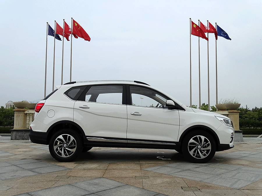 七年的宝骏560值得入手吗,宝骏560跑了八万公里还值得买吗