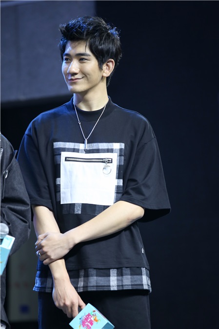 郑恺武艺陈帅,郑恺遇见范志毅