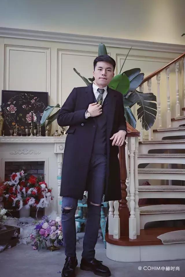 从清华休学创业27岁做到年销7亿,15岁退学的他年近50再创业