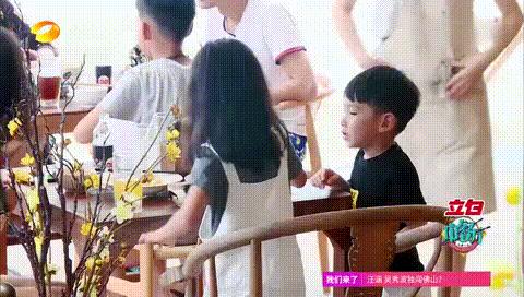 赵薇黄晓明开中餐厅爆笑斗嘴,中餐厅第三季赵薇叫小胖子