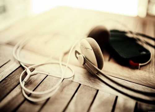 耳机电线断了的修复方法,耳机里面的电线断了怎么修复