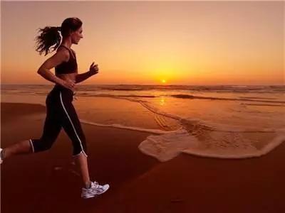 一步两步是魔鬼步伐,胡明轩一步两步是魔鬼的步伐