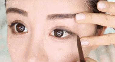 从朋克妆到野生眉，舒淇《侠盗》换“四张脸”！