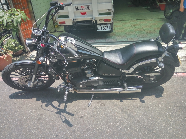 台湾车手试驾视频,国产大巡航摩托车测评