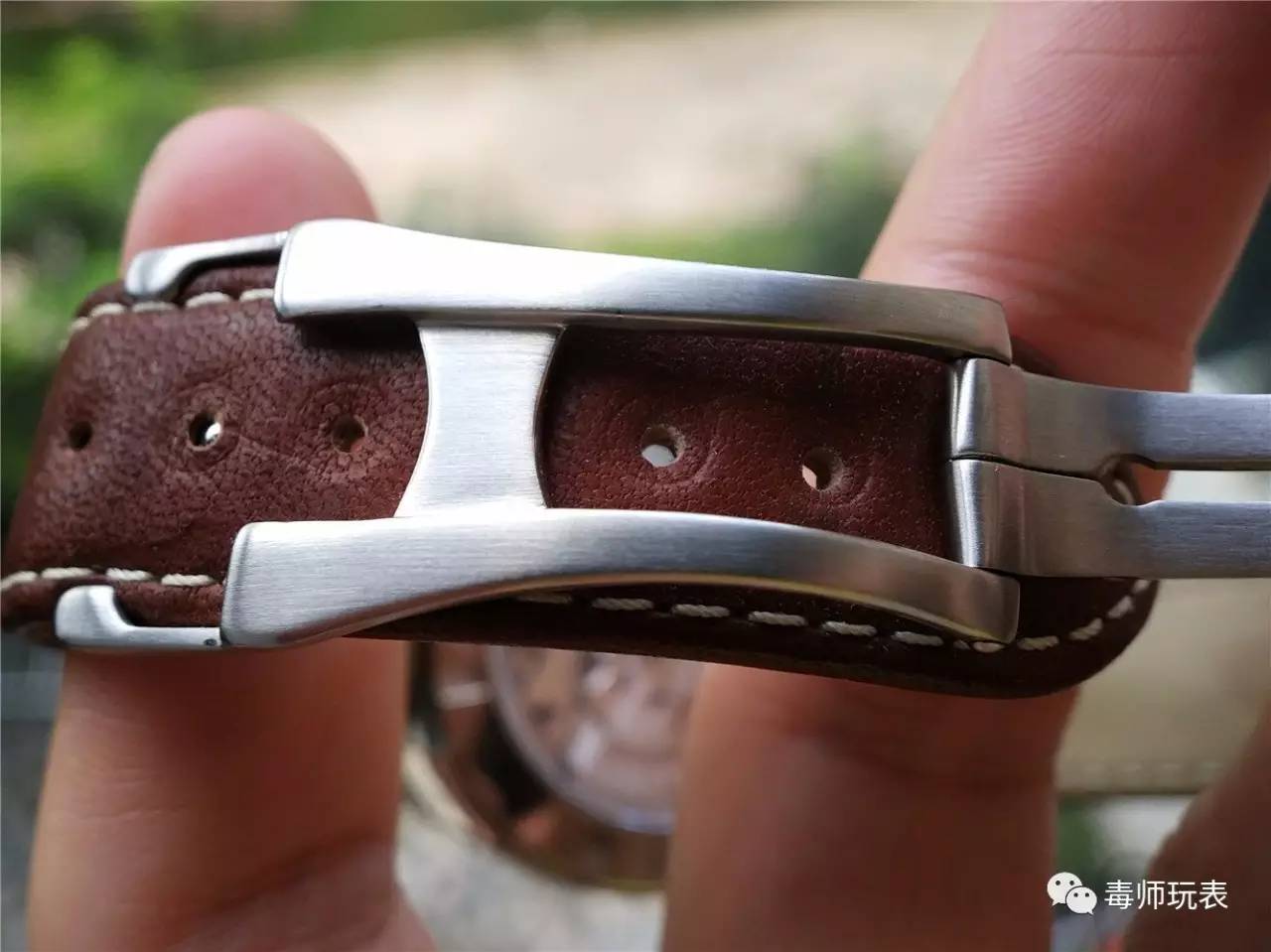 大黄蜂欧米茄白盘,大黄蜂欧米茄夜光