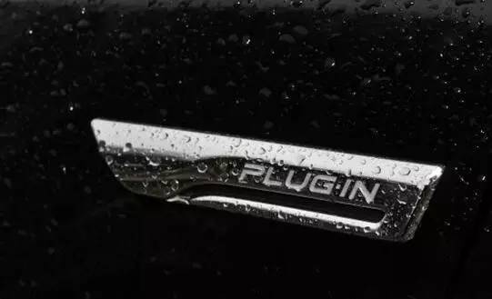 2017年荣威e550油电混合真实油耗,荣威e550真实情况