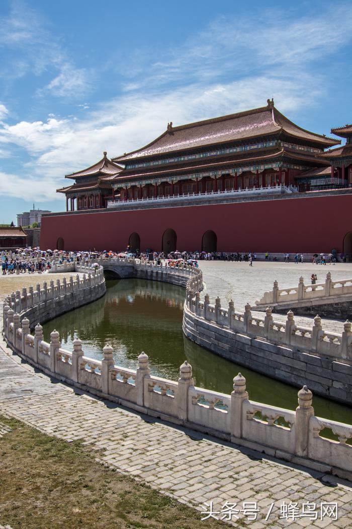 腾龙2.8恒定变焦镜头,大变焦镜头腾龙18-400怎样