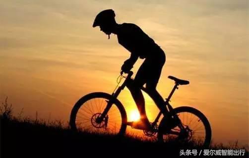 骑车的时候听的歌单,骑车雨天听的歌有哪些