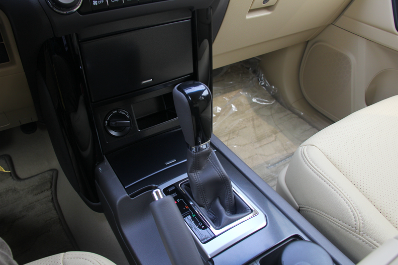 平行进口丰田轿车,16年二手普拉多2700中东版价格