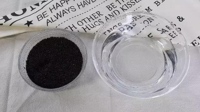 自制黑芝麻虾皮粉,黑芝麻粉怎么吃补钙好