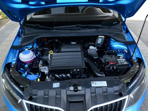 7-15万这几款两厢车是女性的最爱,时尚车型推荐10万左右