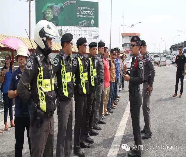 芭提雅警察抓人,泰国芭提雅41个人被抓