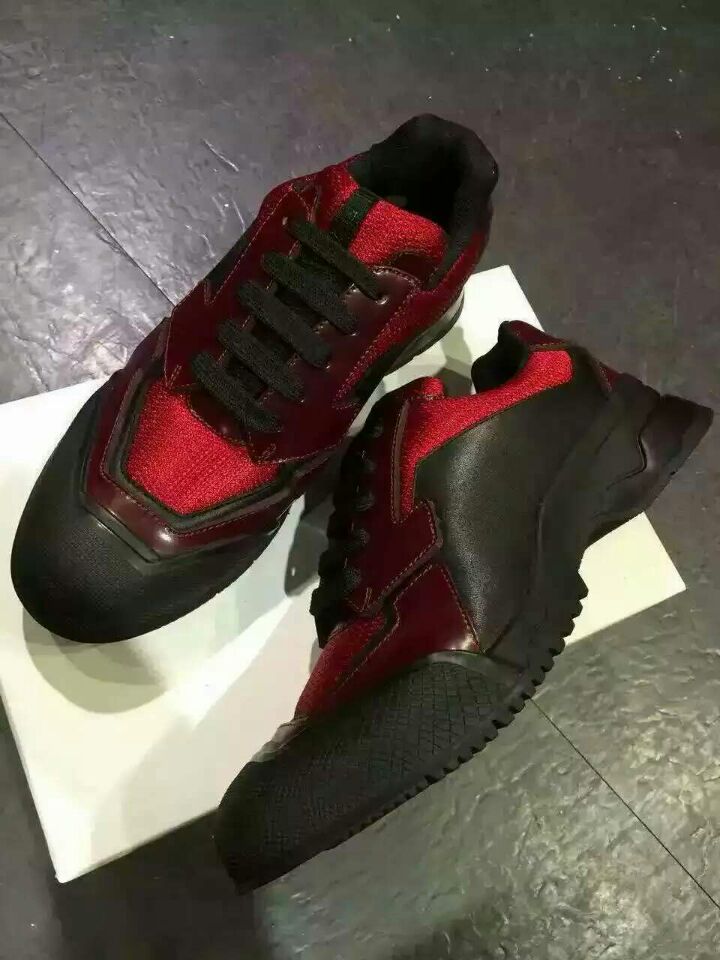 普拉达大金刚 酷毙了的鞋子 你不来看看？