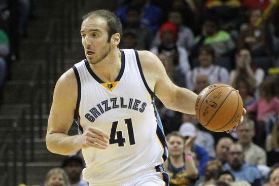 他是如今NBA最当红的经纪人加入他的团队詹皇也会来帮你