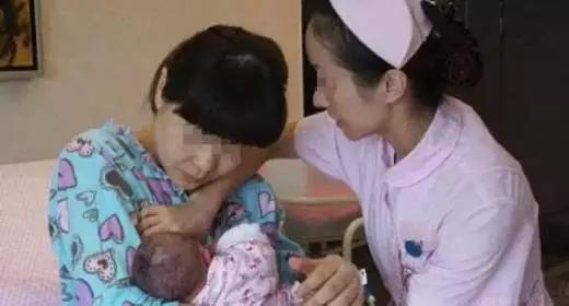 2岁小孩吐血怎么区分原因,2岁半女孩半夜吐血