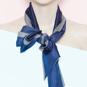 爱马仕丝巾旧款打折,爱马仕丝巾向女王致敬特别款