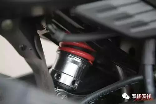 力帆kps150水冷电喷新款街车,力帆双缸250街车多少钱