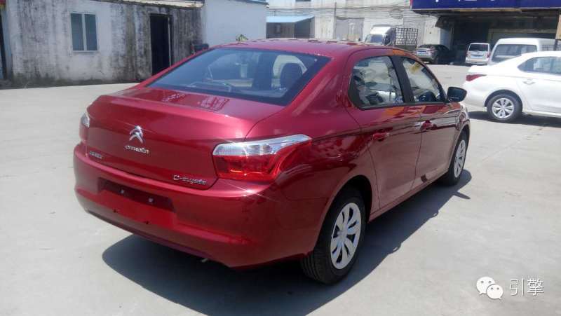 长测爱丽舍（9）:期中考试到了，小爱成绩怎么样？