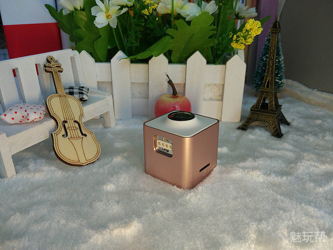 你驾驶,她帮你看风景