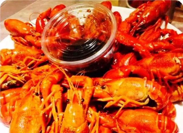 又到了吃虾子的季节,又到了武汉吃虾子的季节