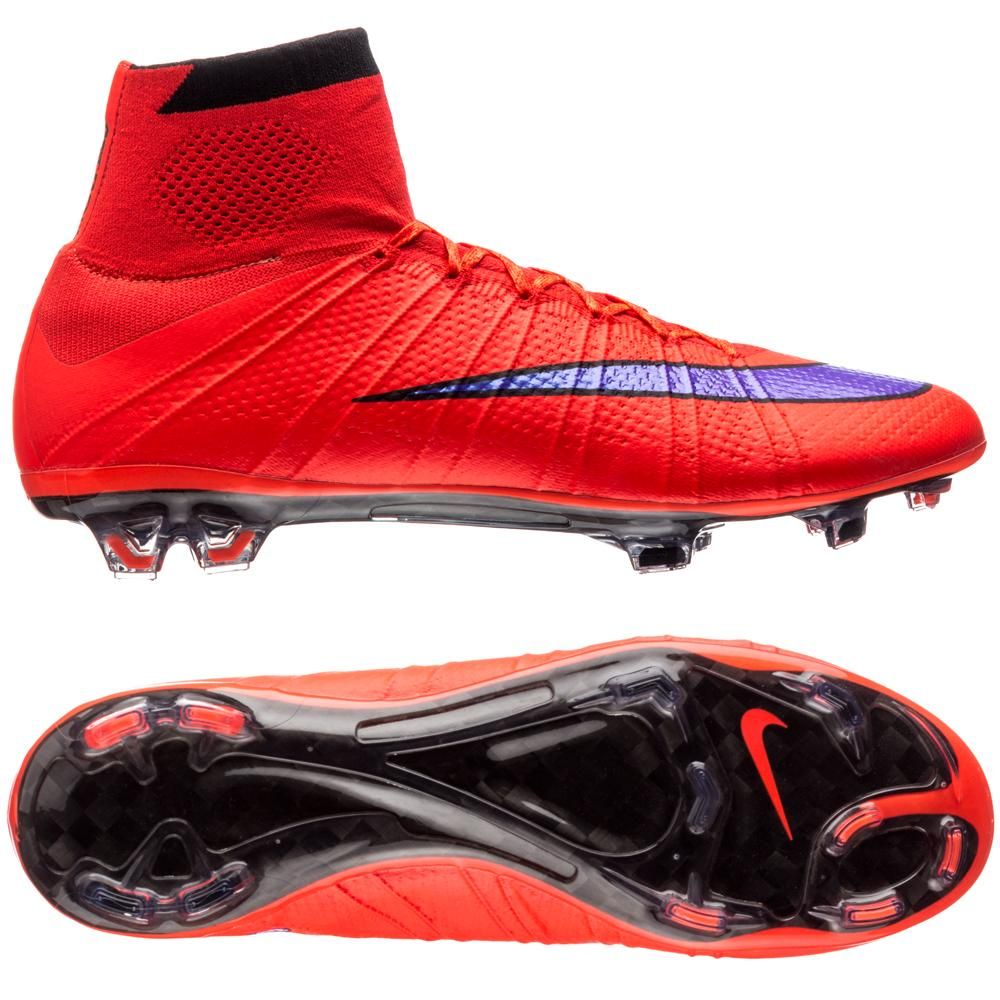 踢球必看小技巧,足球初学者选用哪种足球鞋较好