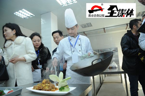 乌鲁木齐厨师比赛,高颜值厨娘厨艺大pk